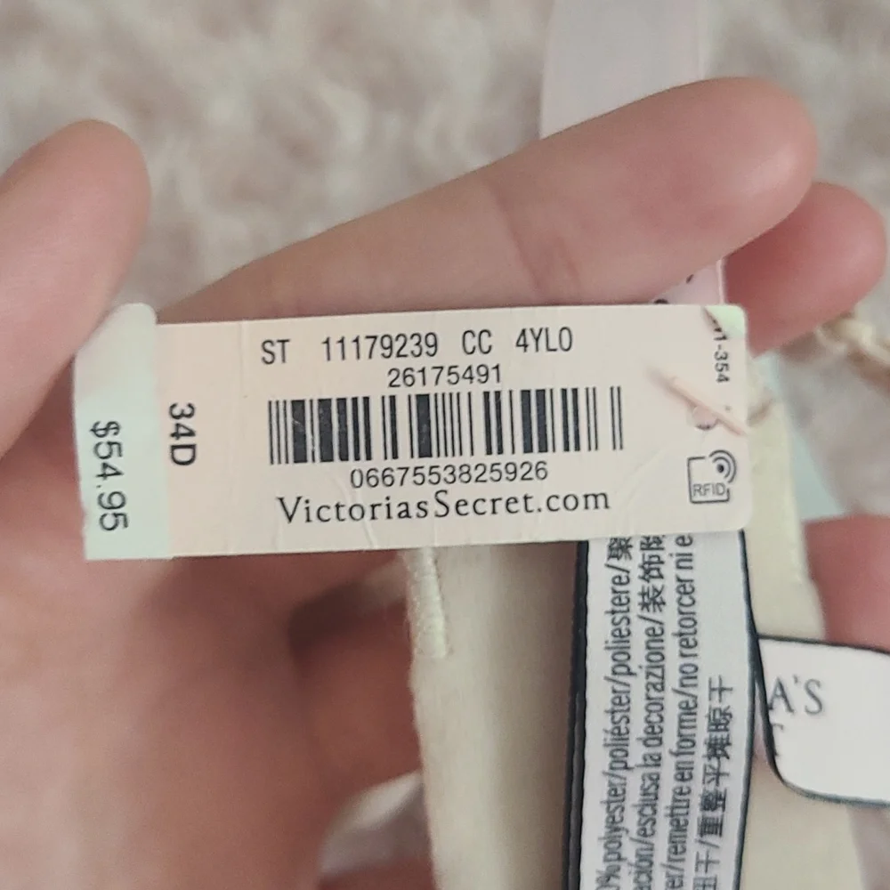 Body by Victoria Lightly Lined Smooth & Lace Demi Bra - Picture 5 of 5